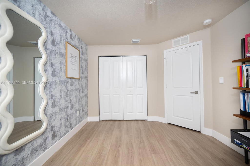 Real estate property located at 340 194th Ln, Miami-dade, Champion Lakes, Miami, FL