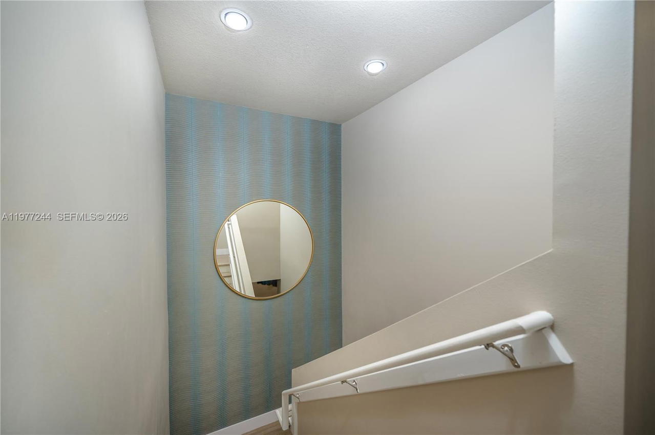 Real estate property located at 340 194th Ln, Miami-dade, Champion Lakes, Miami, FL