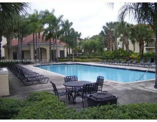 Real estate property located at 550 Park Rd #32-8, Broward, Hollywood Parc Condo, Hollywood, FL