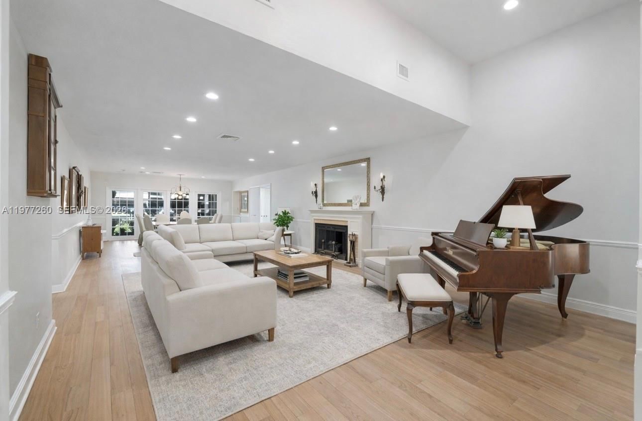 Real estate property located at 2046 15th St, Broward, Lauder Gate Isles, Fort Lauderdale, FL