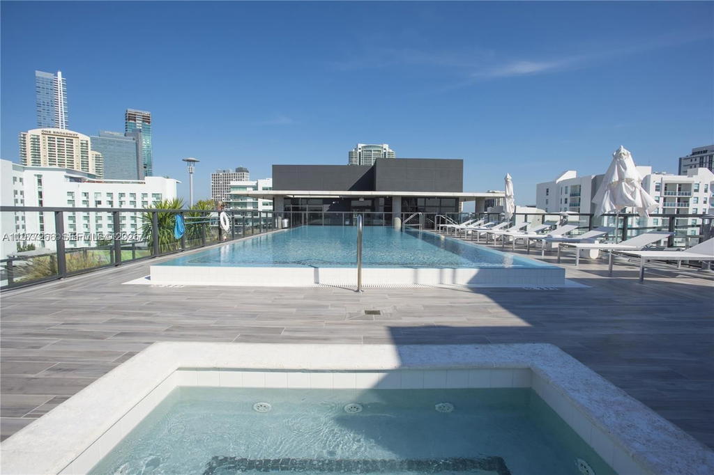 Real estate property located at 201 17th Rd #304, Miami-dade, Cassa Brickell Condo, Miami, FL