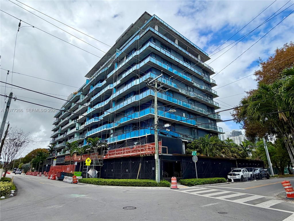 Real estate property located at 201 17th Rd #304, Miami-dade, Cassa Brickell Condo, Miami, FL