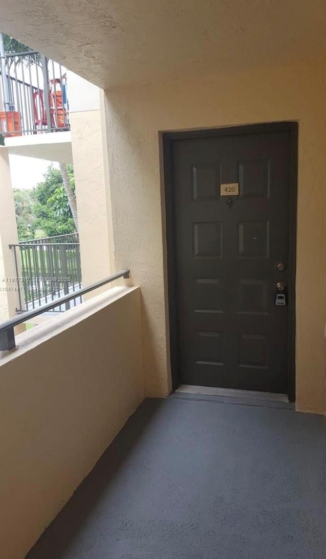 Real estate property located at 9999 Summerbreeze Dr #420, Broward, Summerbreeze Condo, Sunrise, FL