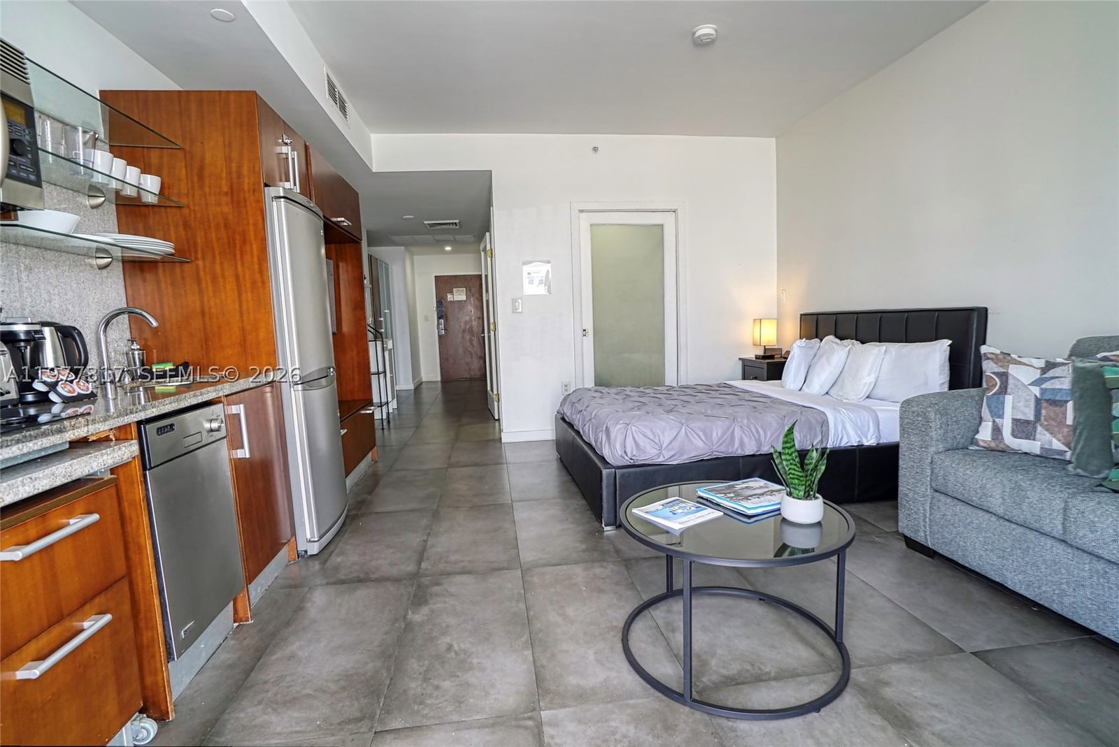 Real estate property located at 1052 Ocean Dr C407, Miami-dade, The Strand On Ocean Drive, Miami Beach, FL
