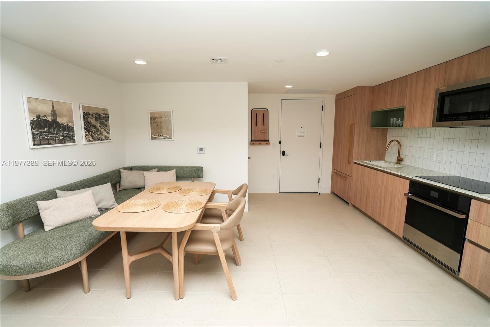 Real estate property located at 159 6th St #3713, Miami-dade, Natiivo Condo Gale Hotel, Miami, FL