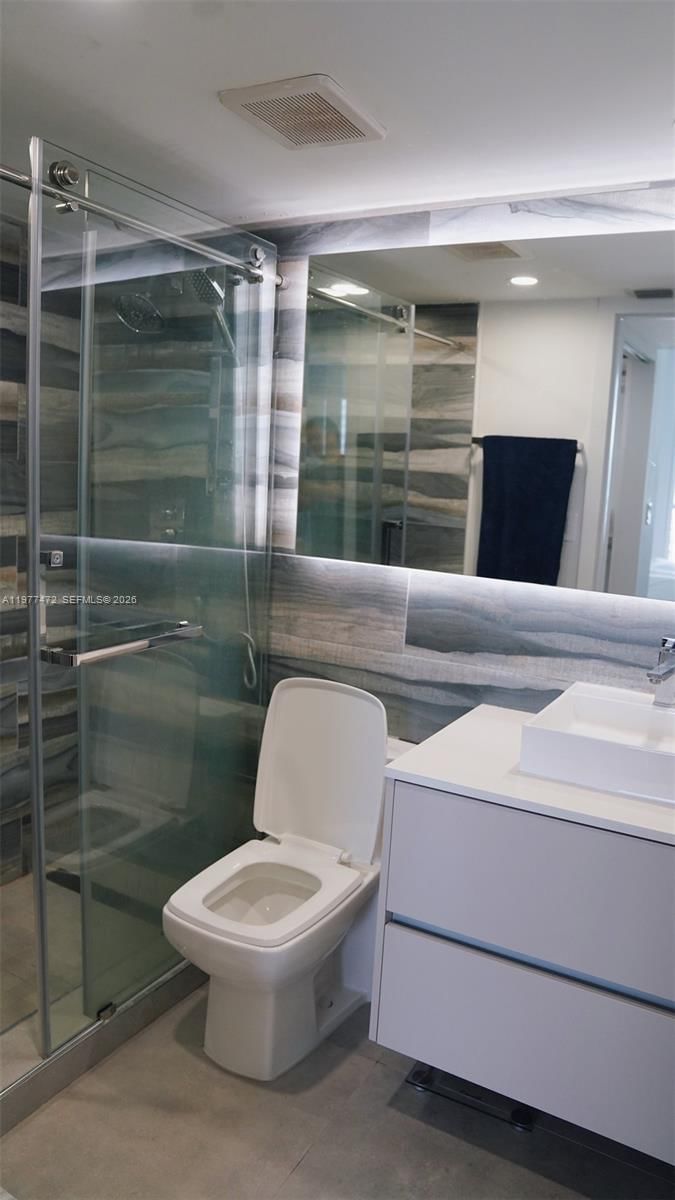 Real estate property located at 540 Brickell Key Dr #1711, Miami-dade, Brickell Key Ii Condo, Miami, FL