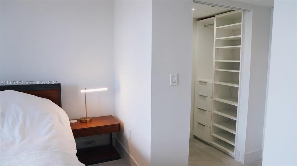 Real estate property located at 540 Brickell Key Dr #1711, Miami-dade, Brickell Key Ii Condo, Miami, FL