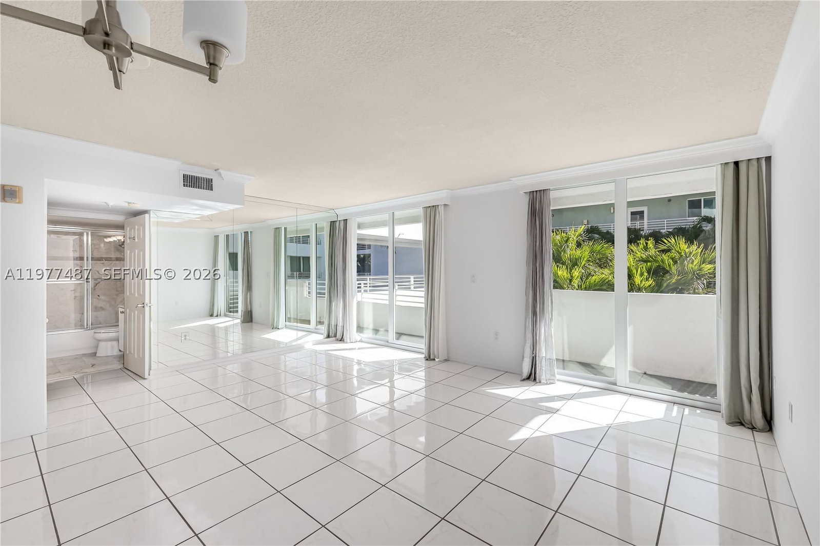 Real estate property located at 7800 Collins Ave #302, Miami-dade, Rond Point Condo, Miami Beach, FL