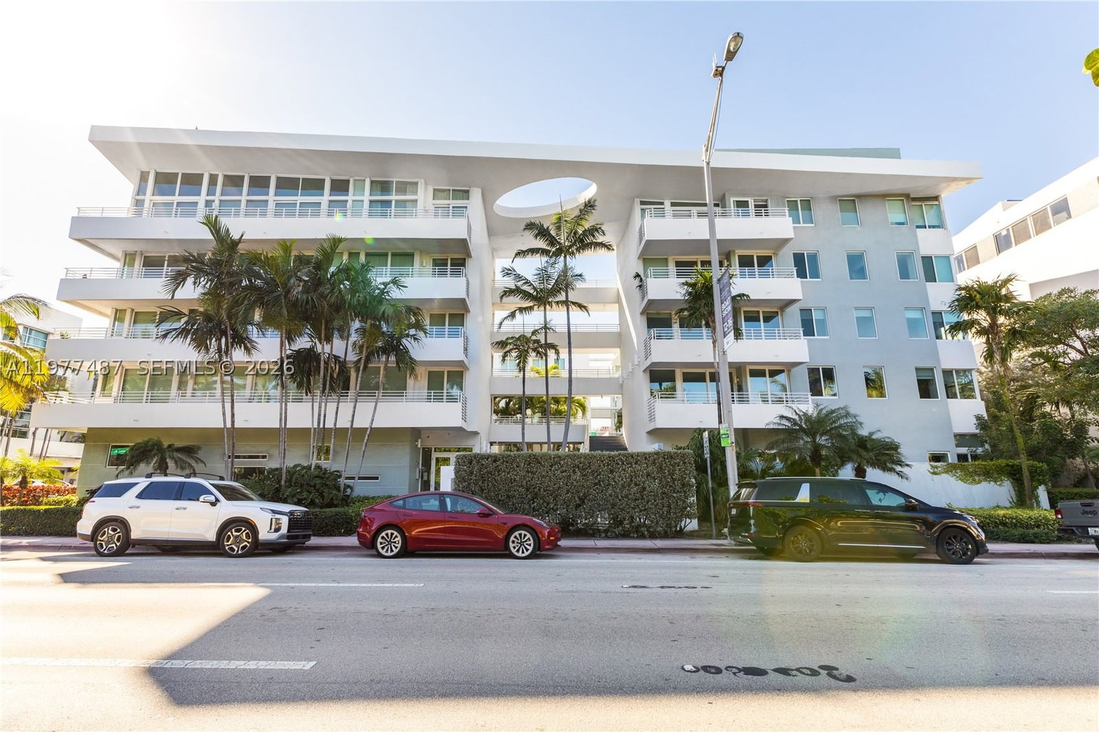 Real estate property located at 7800 Collins Ave #302, Miami-dade, Rond Point Condo, Miami Beach, FL