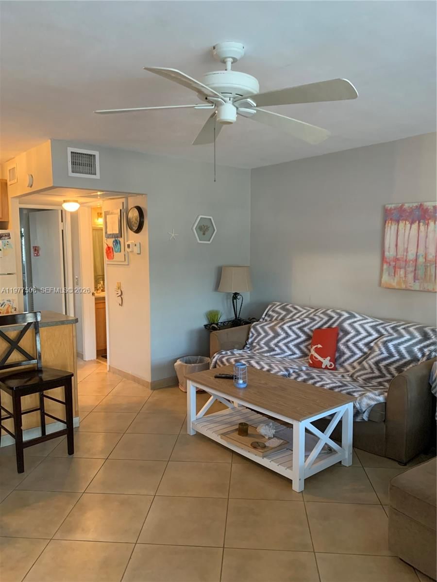 Real estate property located at 322 Taylor St #2D, Broward, President Co-op, Hollywood, FL