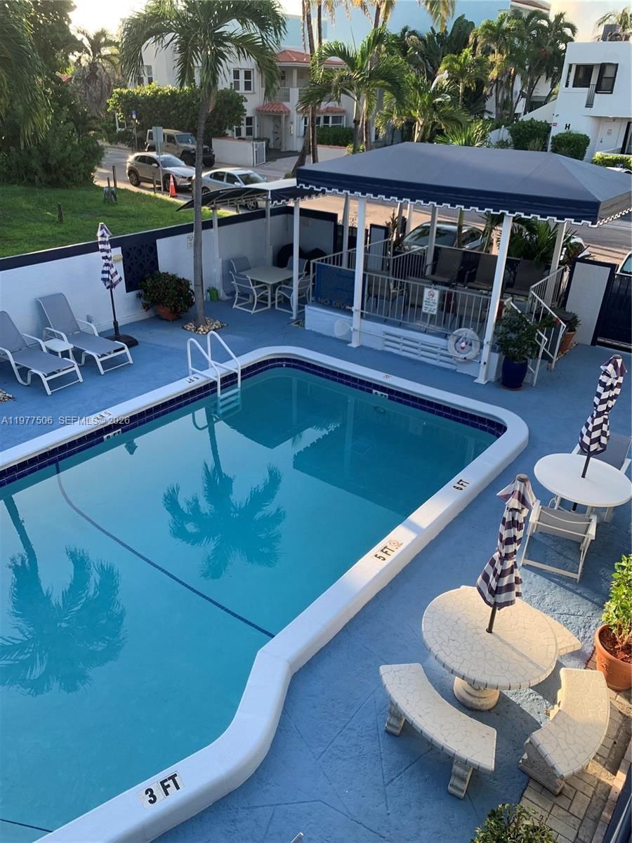Real estate property located at 322 Taylor St #2D, Broward, President Co-op, Hollywood, FL
