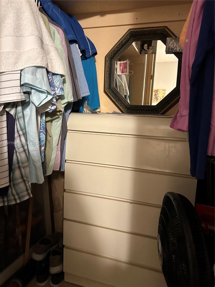 Real estate property located at 322 Taylor St #2D, Broward, President Co-op, Hollywood, FL