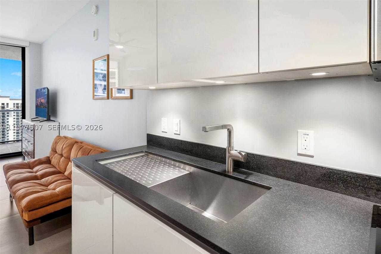 Real estate property located at 1010 Brickell Ave #3610, Miami-dade, 1010 Brickell Condo, Miami, FL