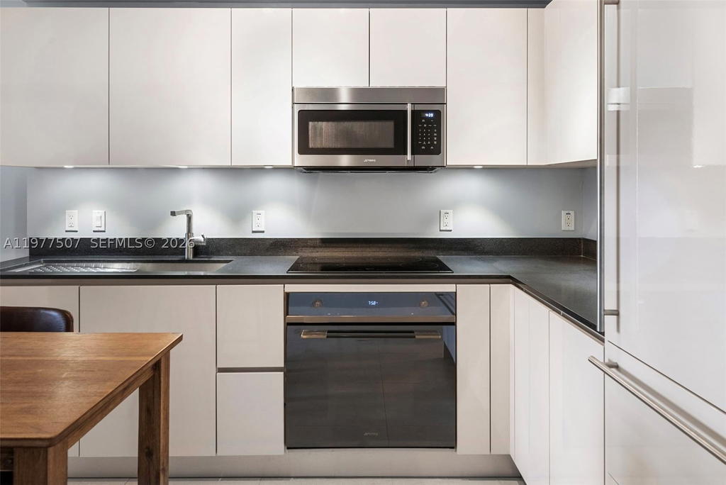Real estate property located at 1010 Brickell Ave #3610, Miami-dade, 1010 Brickell Condo, Miami, FL
