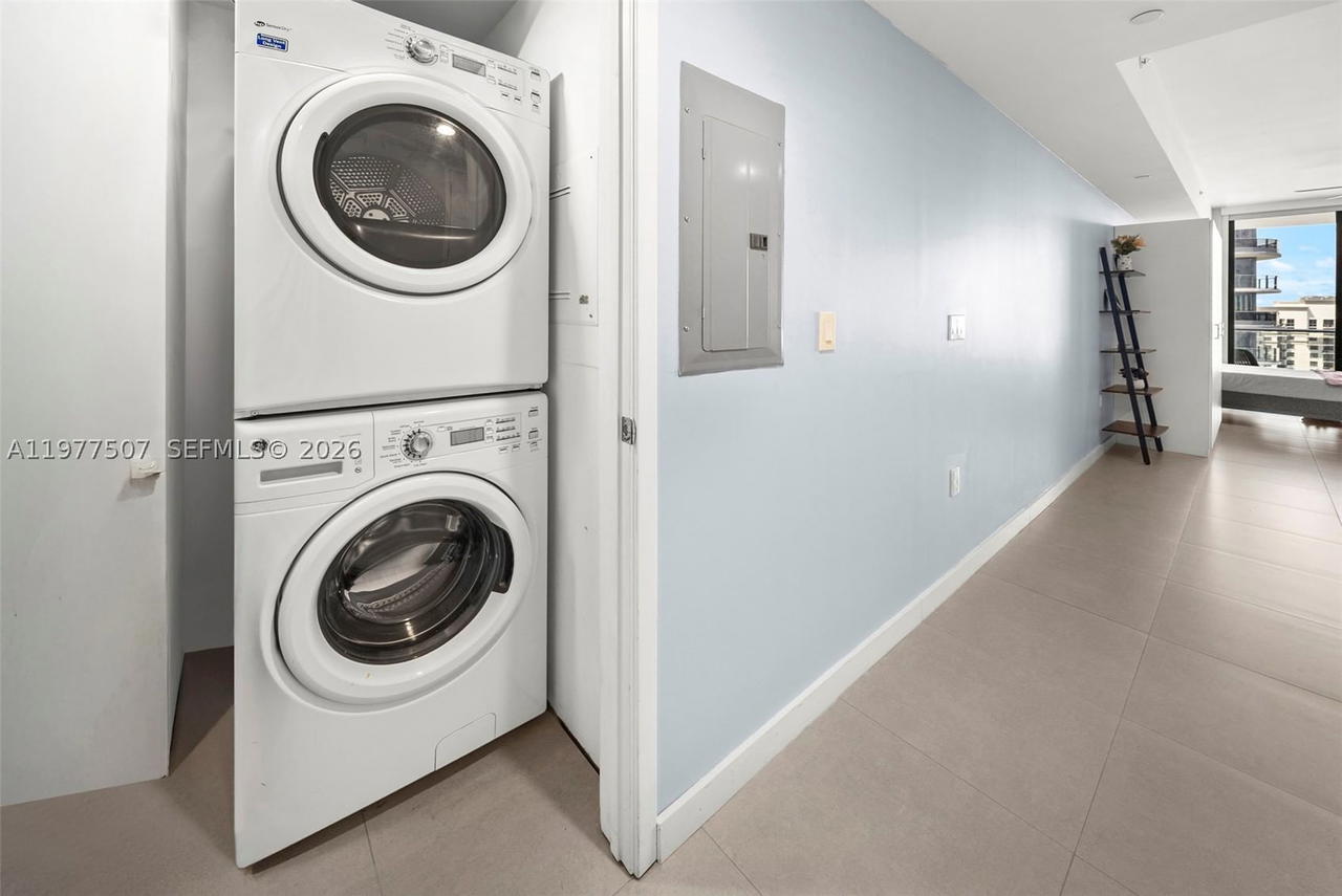 Real estate property located at 1010 Brickell Ave #3610, Miami-dade, 1010 Brickell Condo, Miami, FL