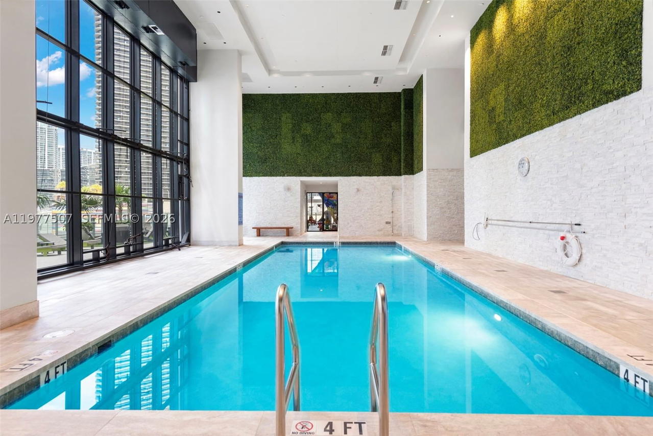 Real estate property located at 1010 Brickell Ave #3610, Miami-dade, 1010 Brickell Condo, Miami, FL
