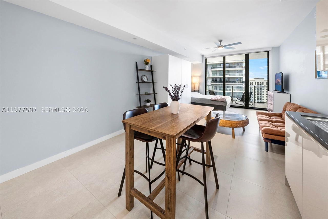 Real estate property located at 1010 Brickell Ave #3610, Miami-dade, 1010 Brickell Condo, Miami, FL