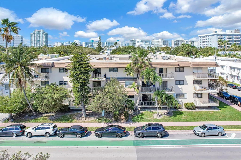 Real estate property located at 950 Euclid Ave #306, Miami-dade, Eastview Villas, Miami Beach, FL