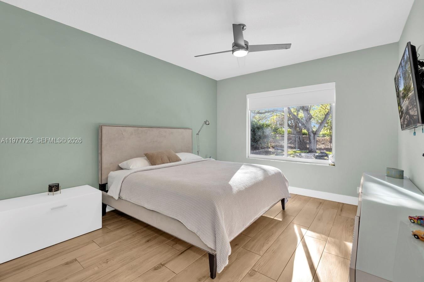 Real estate property located at 1202 Manor Dr S, Broward, Country Isles, Weston, FL
