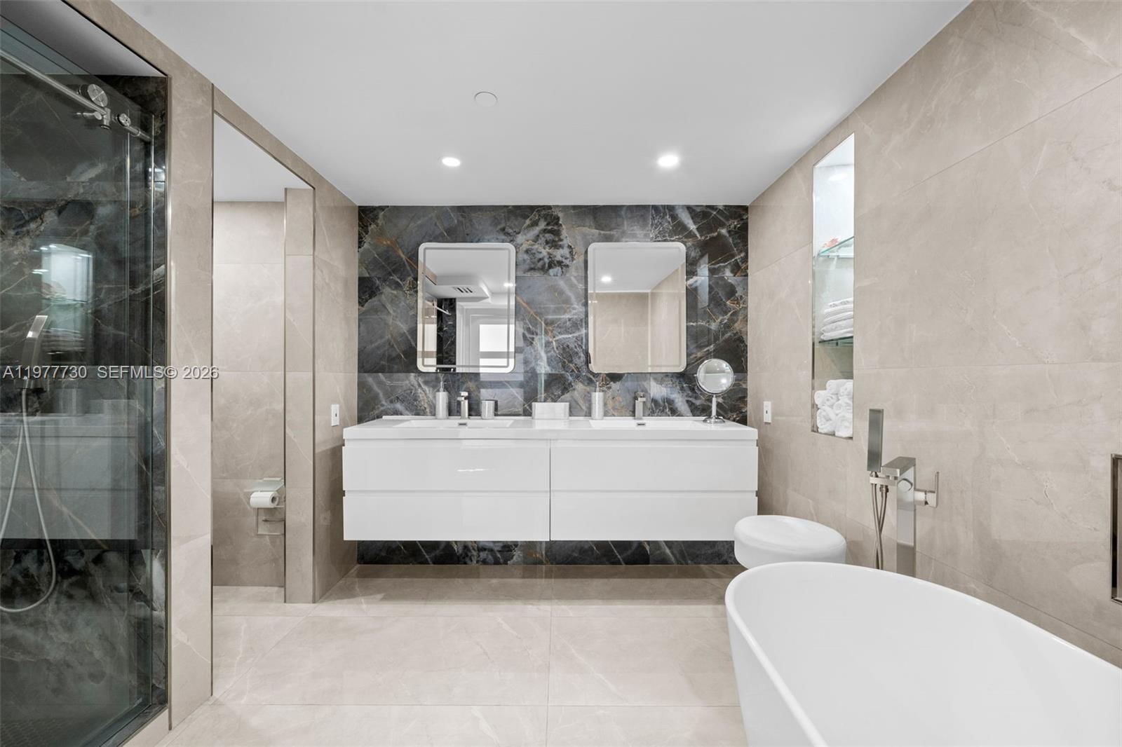 Real estate property located at 19667 Turnberry Way #20B, Miami-dade, Turnberry Isle South Cond, Aventura, FL