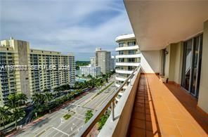 Real estate property located at 5555 Collins Ave #15W, Miami-dade, Oceanside Plaza Condo, Miami Beach, FL