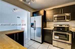 Real estate property located at 5555 Collins Ave #15W, Miami-dade, Oceanside Plaza Condo, Miami Beach, FL