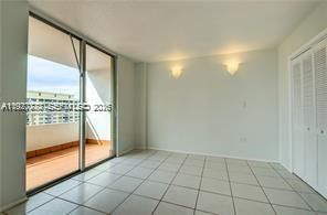 Real estate property located at 5555 Collins Ave #15W, Miami-dade, Oceanside Plaza Condo, Miami Beach, FL