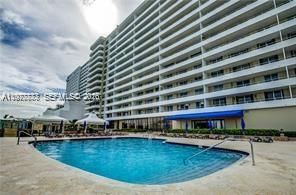 Real estate property located at 5555 Collins Ave #15W, Miami-dade, Oceanside Plaza Condo, Miami Beach, FL