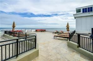 Real estate property located at 5555 Collins Ave #15W, Miami-dade, Oceanside Plaza Condo, Miami Beach, FL