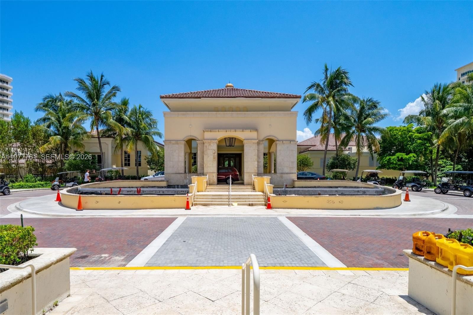 Real estate property located at 733 Crandon Blvd #405, Miami-dade, Lake Villa Two Condo, Key Biscayne, FL