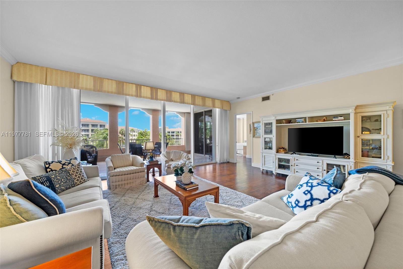 Real estate property located at 733 Crandon Blvd #405, Miami-dade, Lake Villa Two Condo, Key Biscayne, FL