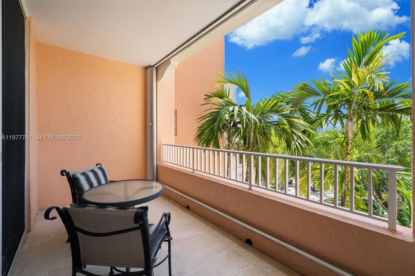 Real estate property located at 733 Crandon Blvd #405, Miami-dade, Lake Villa Two Condo, Key Biscayne, FL