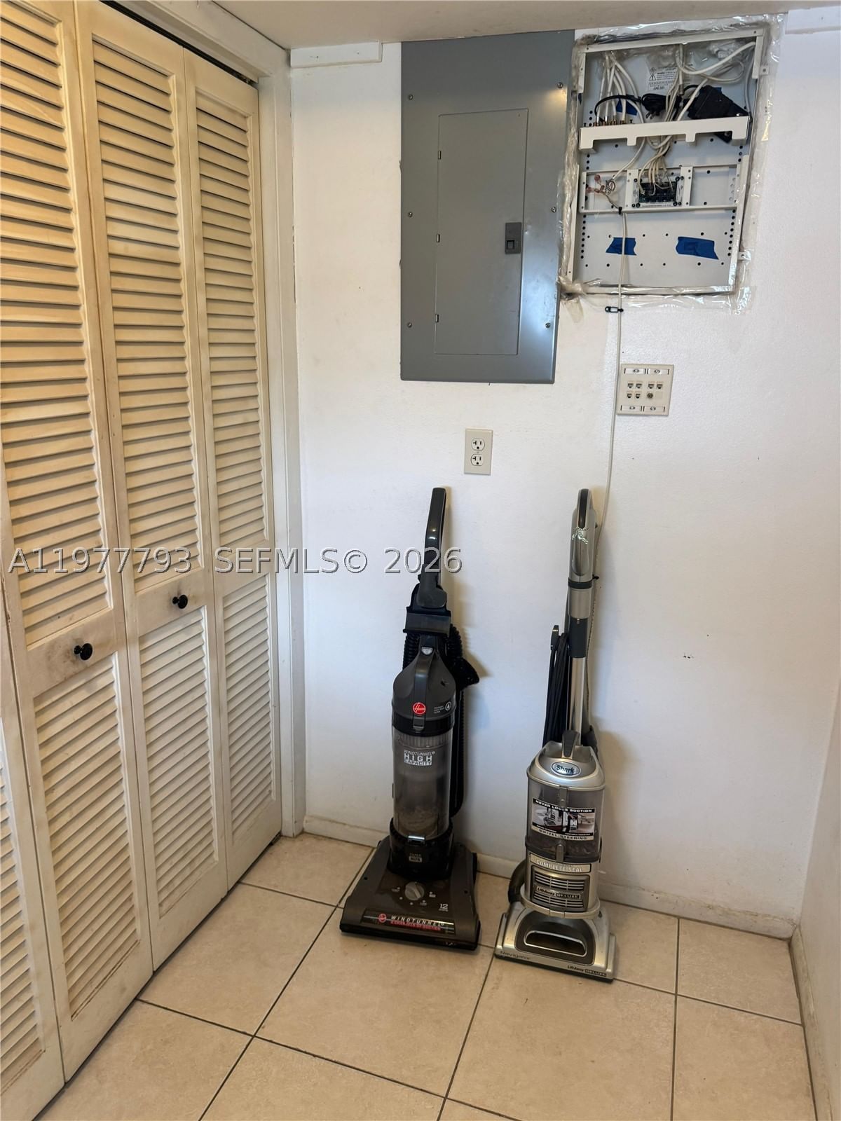Real estate property located at 4933 42nd St, Broward, Oakland Estates 4th Sec, Lauderdale Lakes, FL