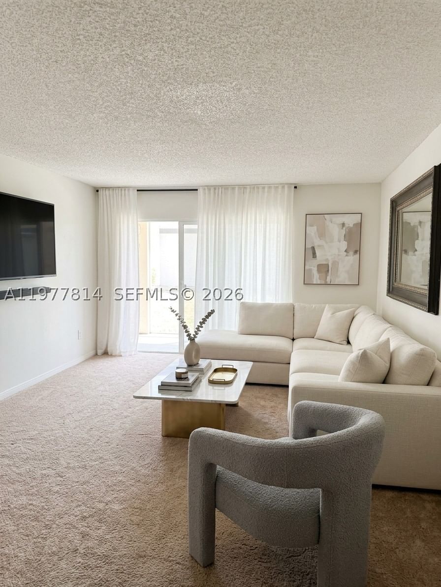 Real estate property located at 440 Park Rd #4-102, Broward, Pinehurst Club Condo, Hollywood, FL