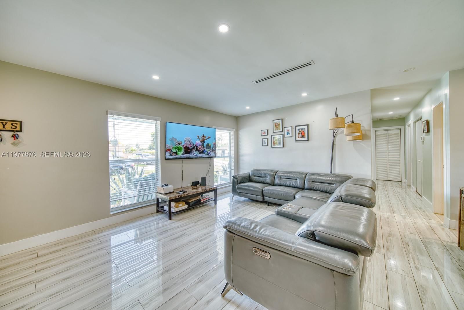 Real estate property located at 9104 180th St, Miami-dade, Bel Aire Sec 17, Palmetto Bay, FL