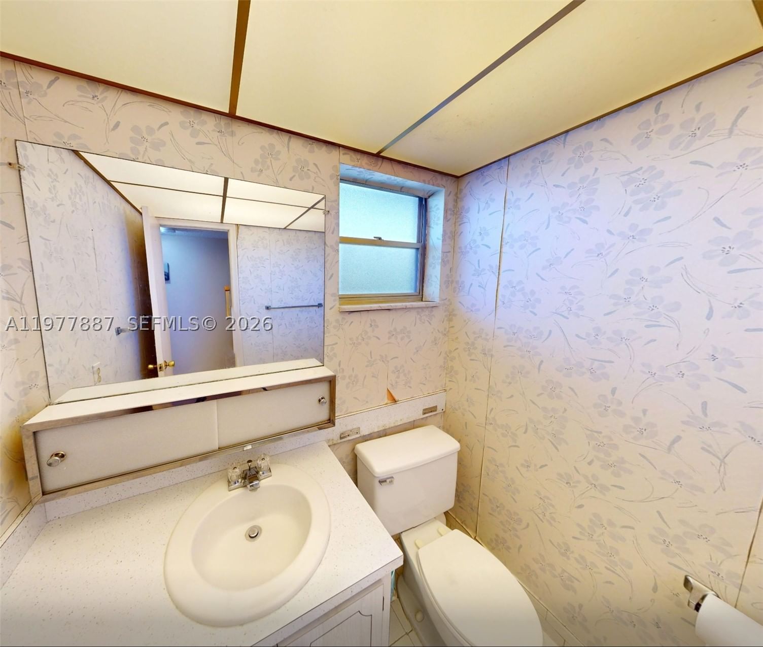 Real estate property located at 619 14th Ave #303, Broward, Meadowbrook Towers Condo, Hallandale Beach, FL