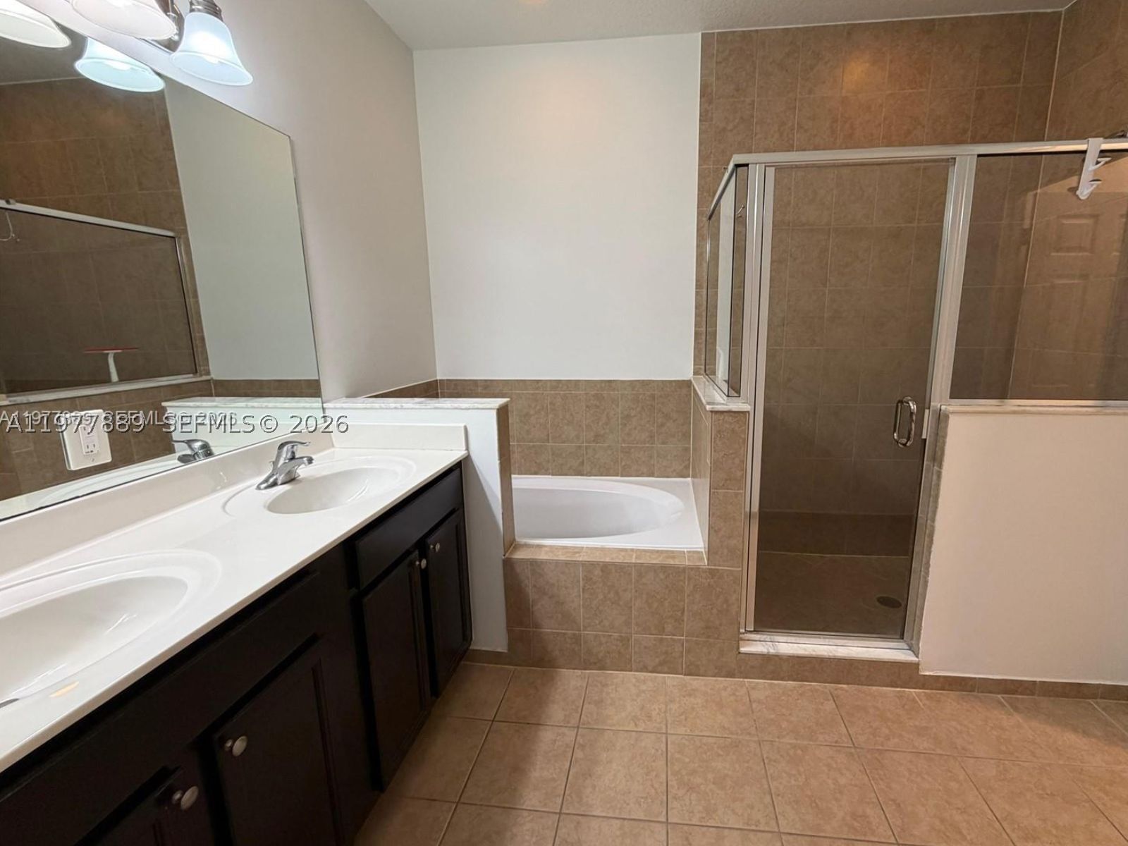 Real estate property located at 12350 Village Cir, Broward, Davis Plat, Davie, FL