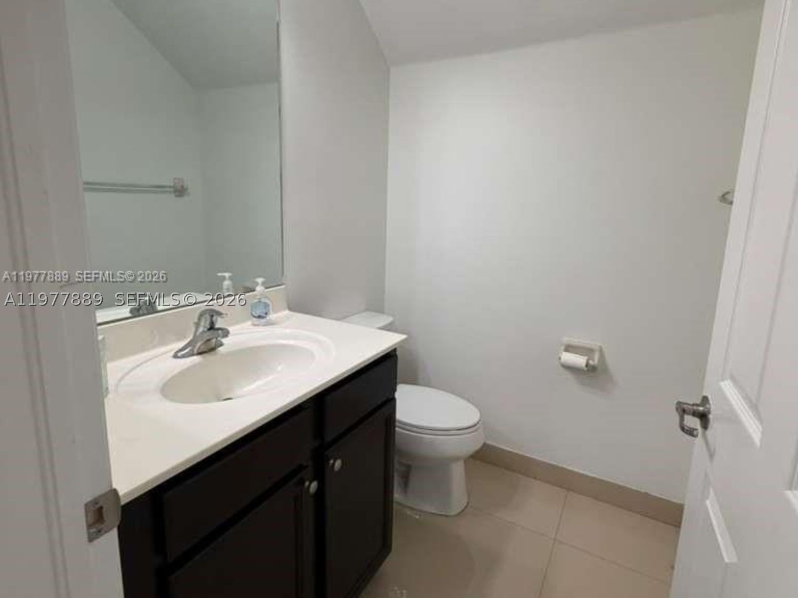 Real estate property located at 12350 Village Cir, Broward, Davis Plat, Davie, FL