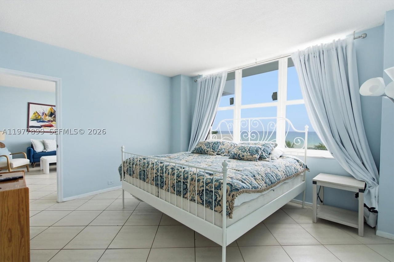 Real estate property located at 5601 Collins Ave #505, Miami-dade, The Pavilion Condo, Miami Beach, FL