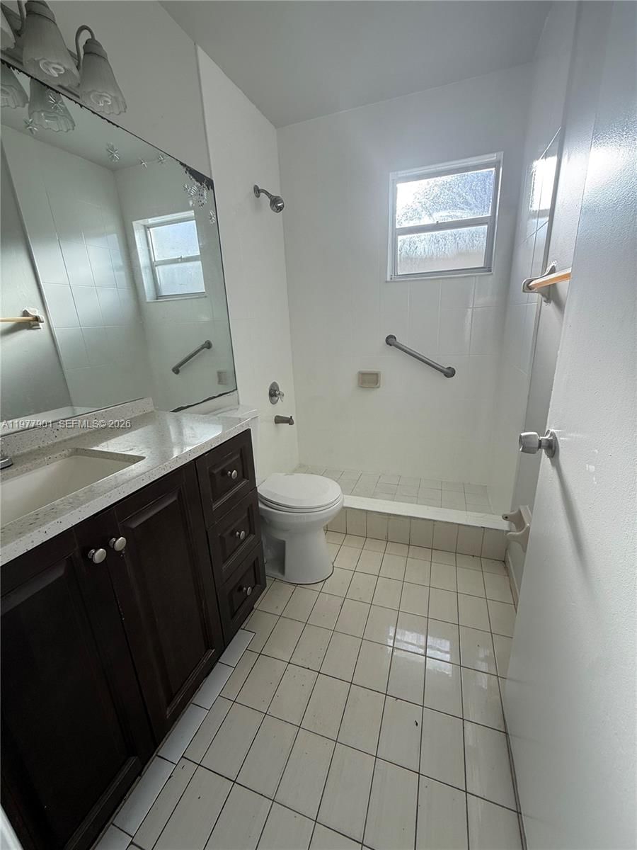 Real estate property located at 2566 73rd Pl, Miami-dade, 1st Addn To Alameda Jardi, Hialeah, FL