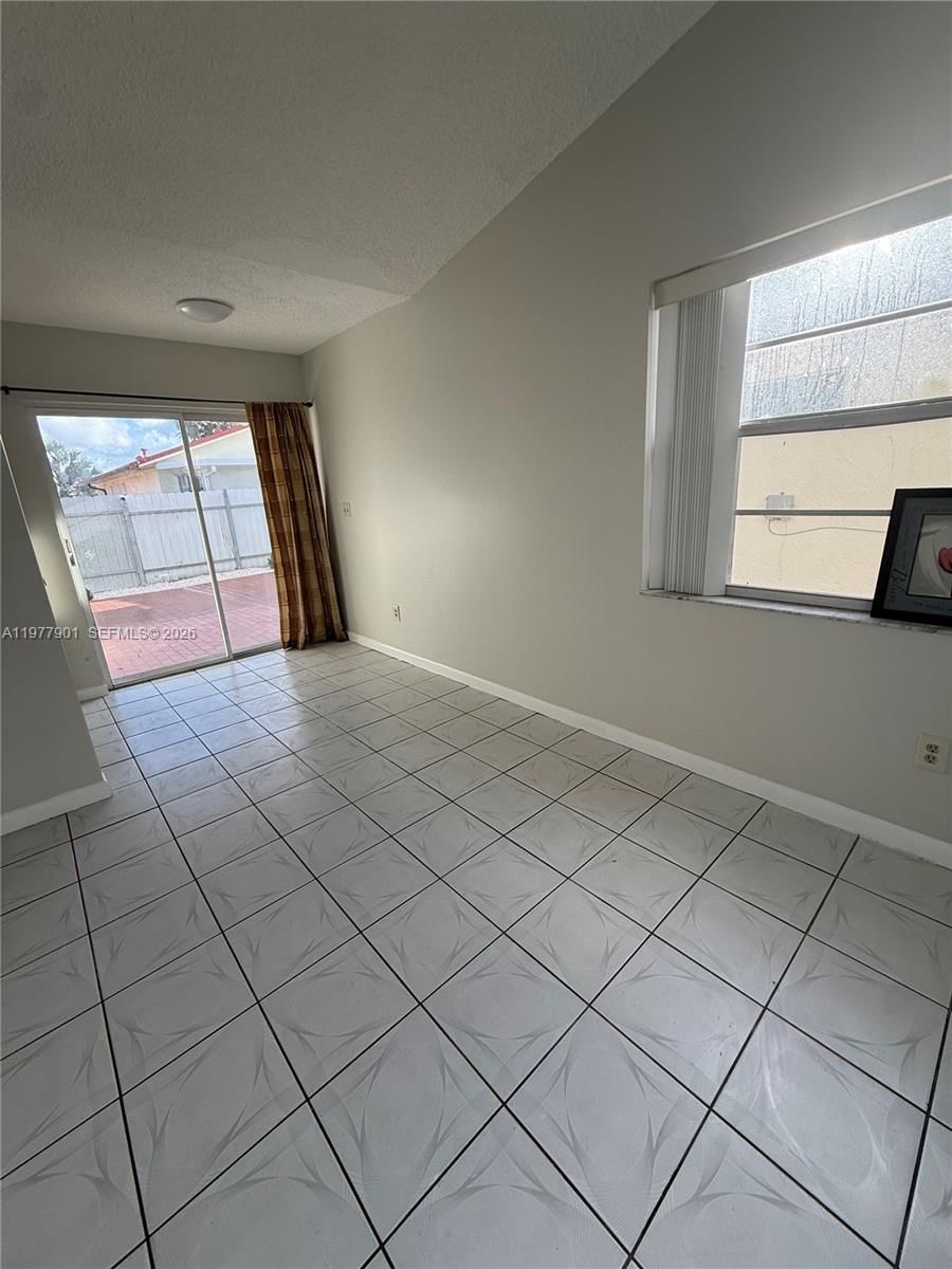 Real estate property located at 2566 73rd Pl, Miami-dade, 1st Addn To Alameda Jardi, Hialeah, FL