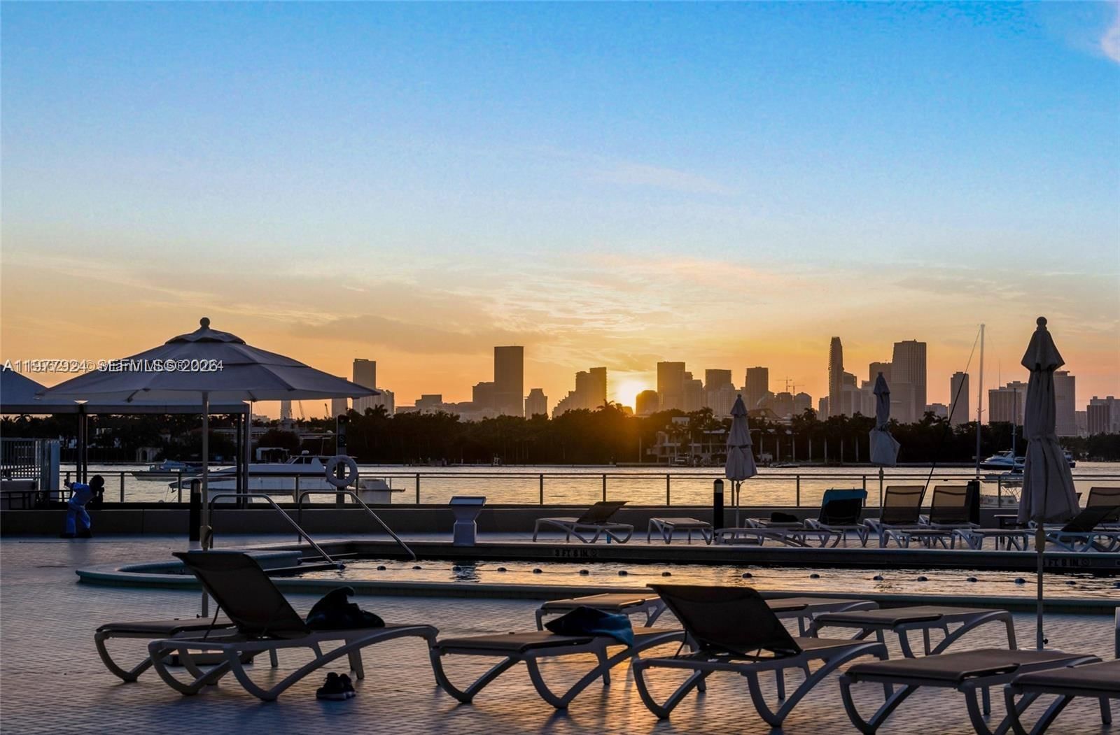 Real estate property located at 1200 West Ave #1403, Miami-dade, Mirador 1200 Condo, Miami Beach, FL