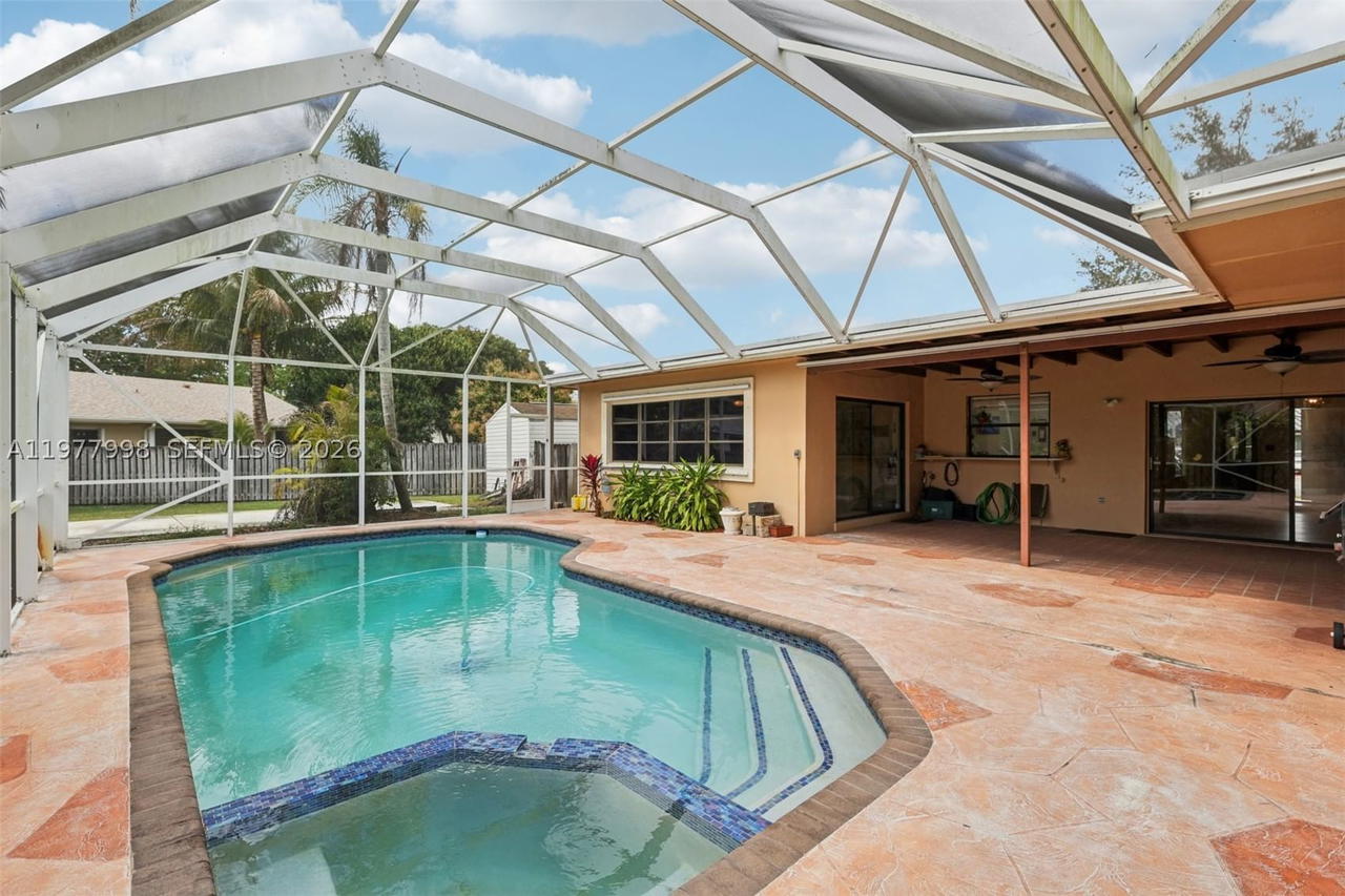 Real estate property located at 11744 53rd Ct, Broward, Flamingo Gardens-tamarind, Cooper City, FL