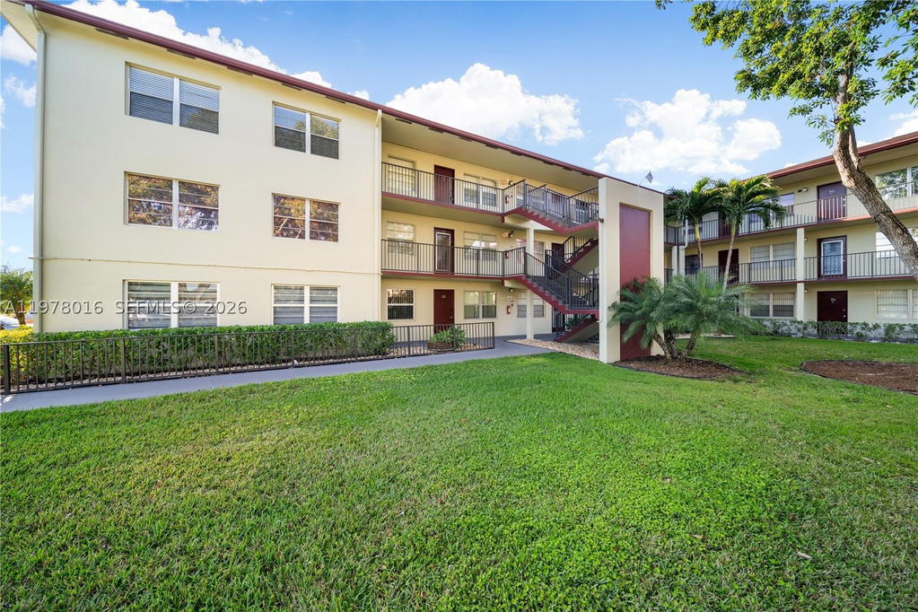 Real estate property located at 13455 3rd St #302S, Broward, New Hampton At Century Vi, Pembroke Pines, FL