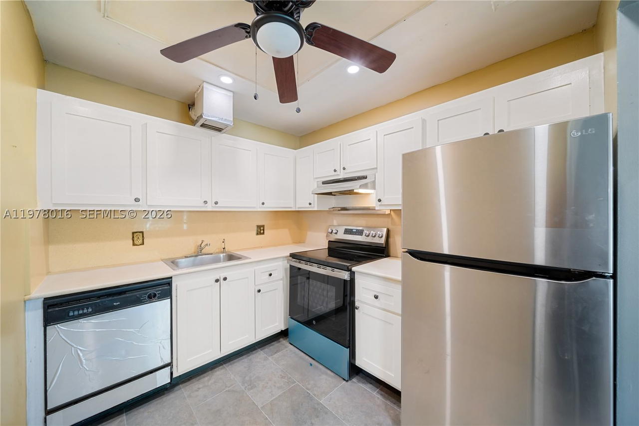Real estate property located at 13455 3rd St #302S, Broward, New Hampton At Century Vi, Pembroke Pines, FL