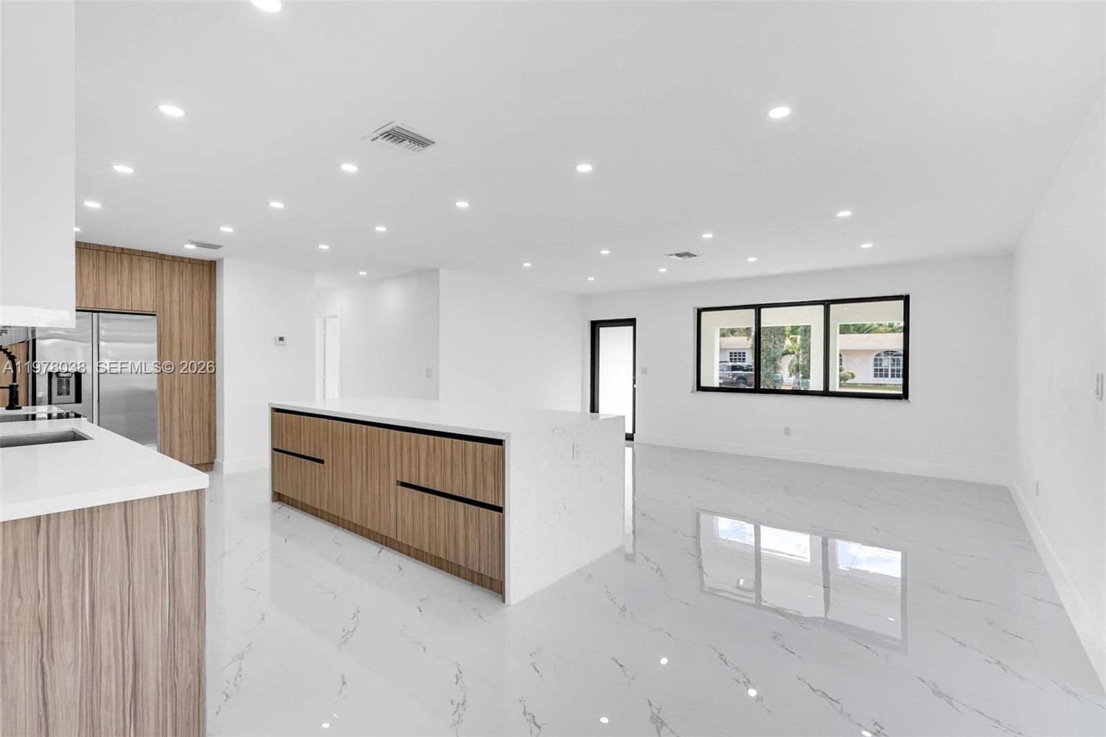 Real estate property located at 695 73 Pl, Miami-dade, Douglas Ests, Hialeah, FL