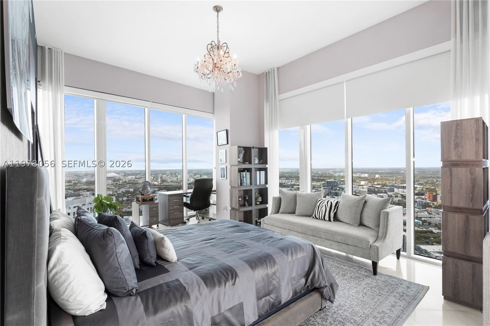 Real estate property located at 2020 Bayshore Dr PH 4702, Miami-dade, Paramount Bay Condo, Miami, FL