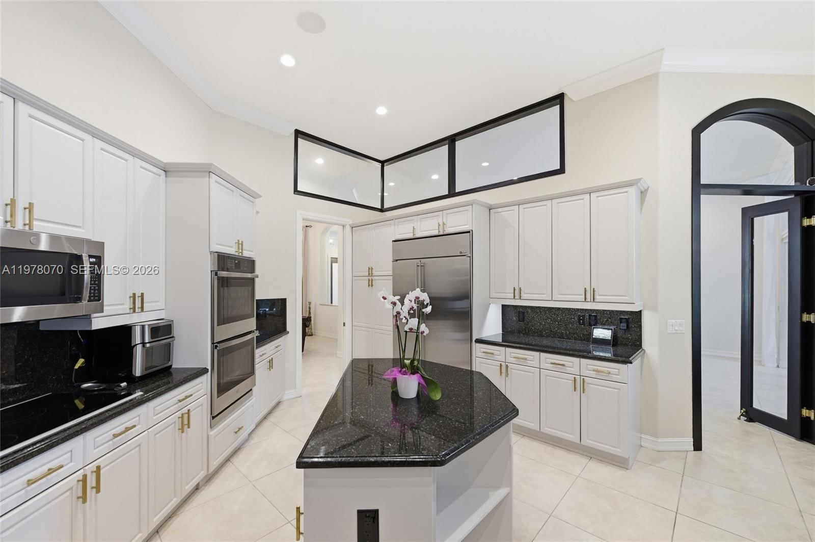 Real estate property located at 1397 Victoria Isle Dr, Broward, Weston Hills, Weston, FL