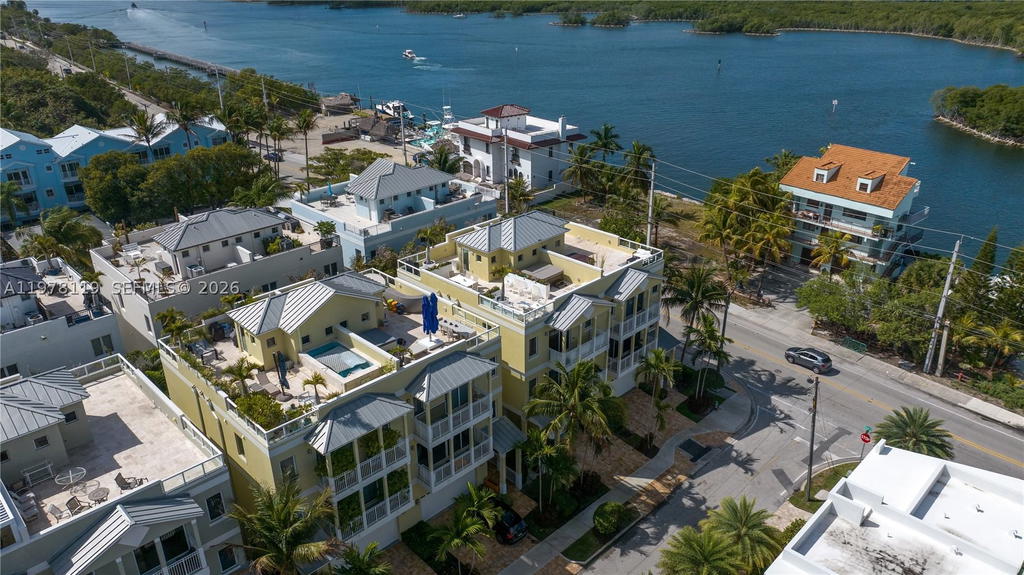 Real estate property located at 346 Elm St A-10, Broward, White Sands Beach Homes I, Hollywood, FL