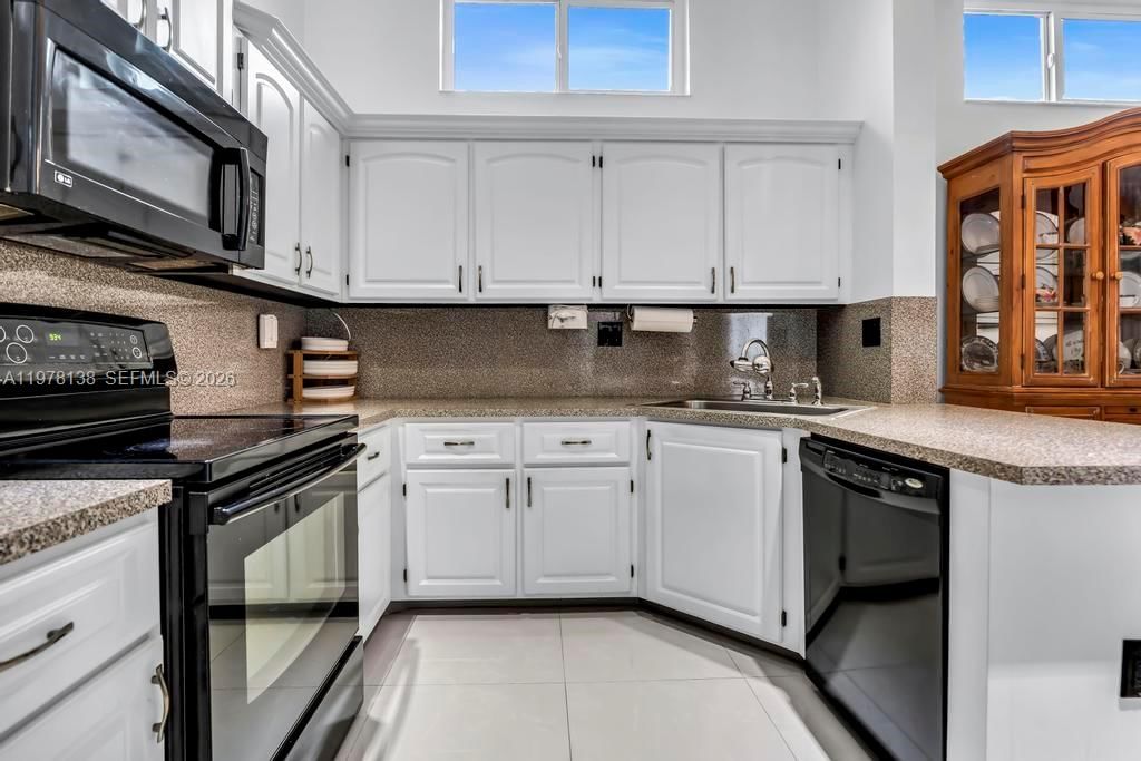 Real estate property located at 529 Lakeside Cir, Broward, New River Estates Section, Sunrise, FL